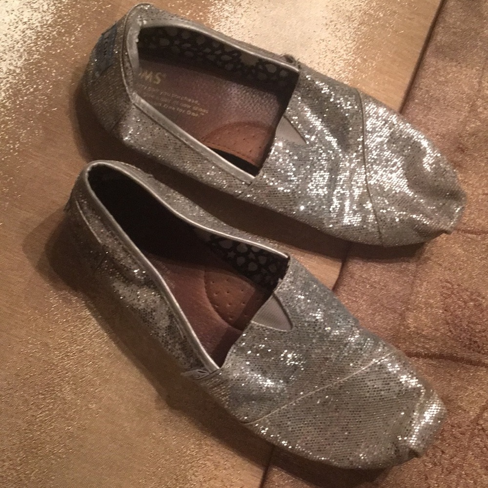 Toms